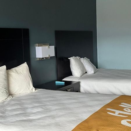 Red Carpet Inn & Suites - Данвилл Экстерьер фото
