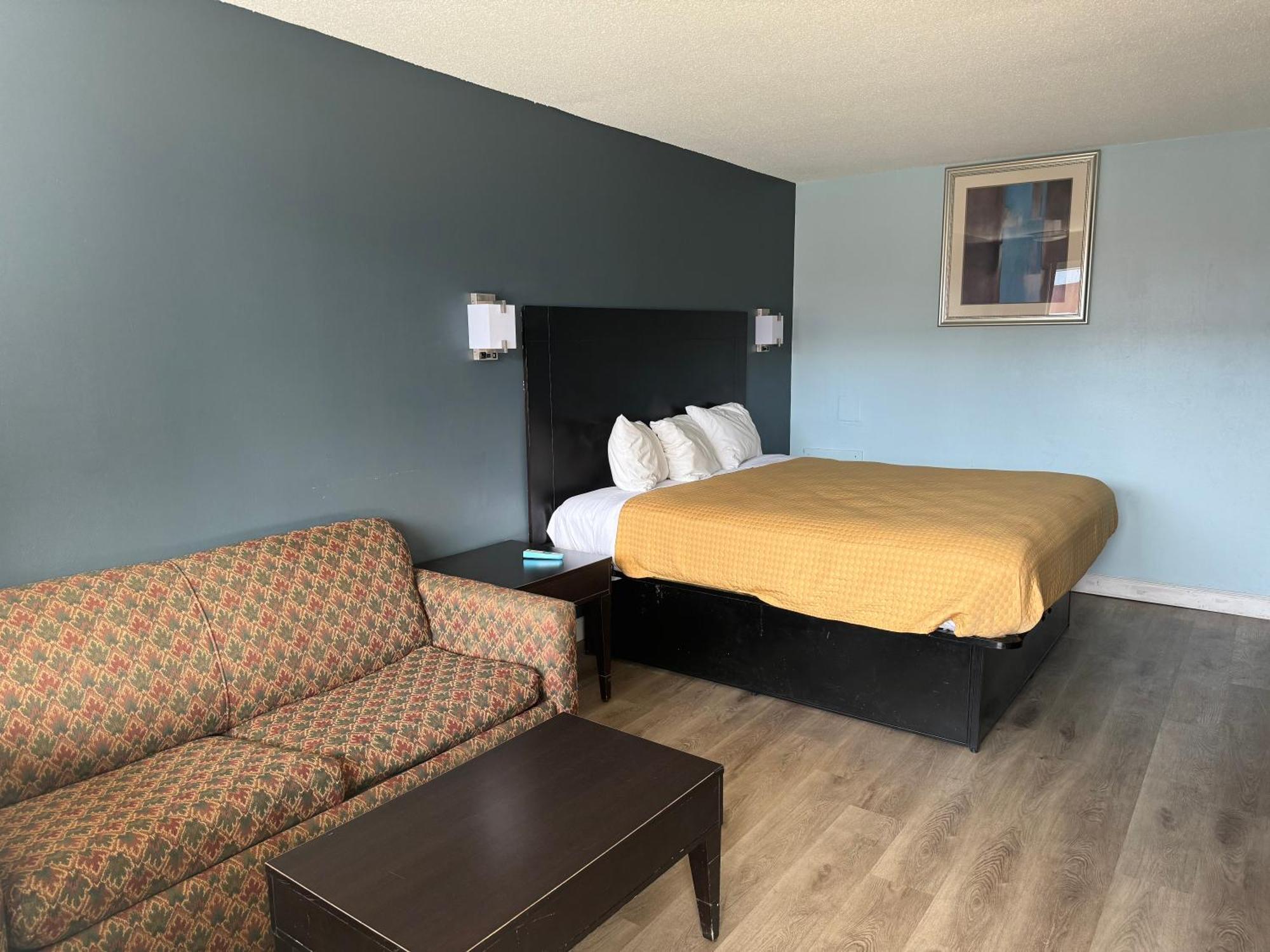 Red Carpet Inn & Suites - Данвилл Экстерьер фото