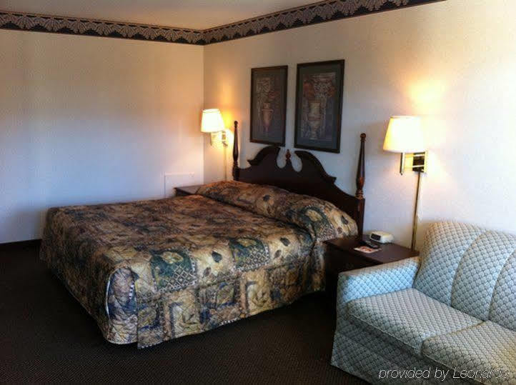 Red Carpet Inn & Suites - Данвилл Экстерьер фото